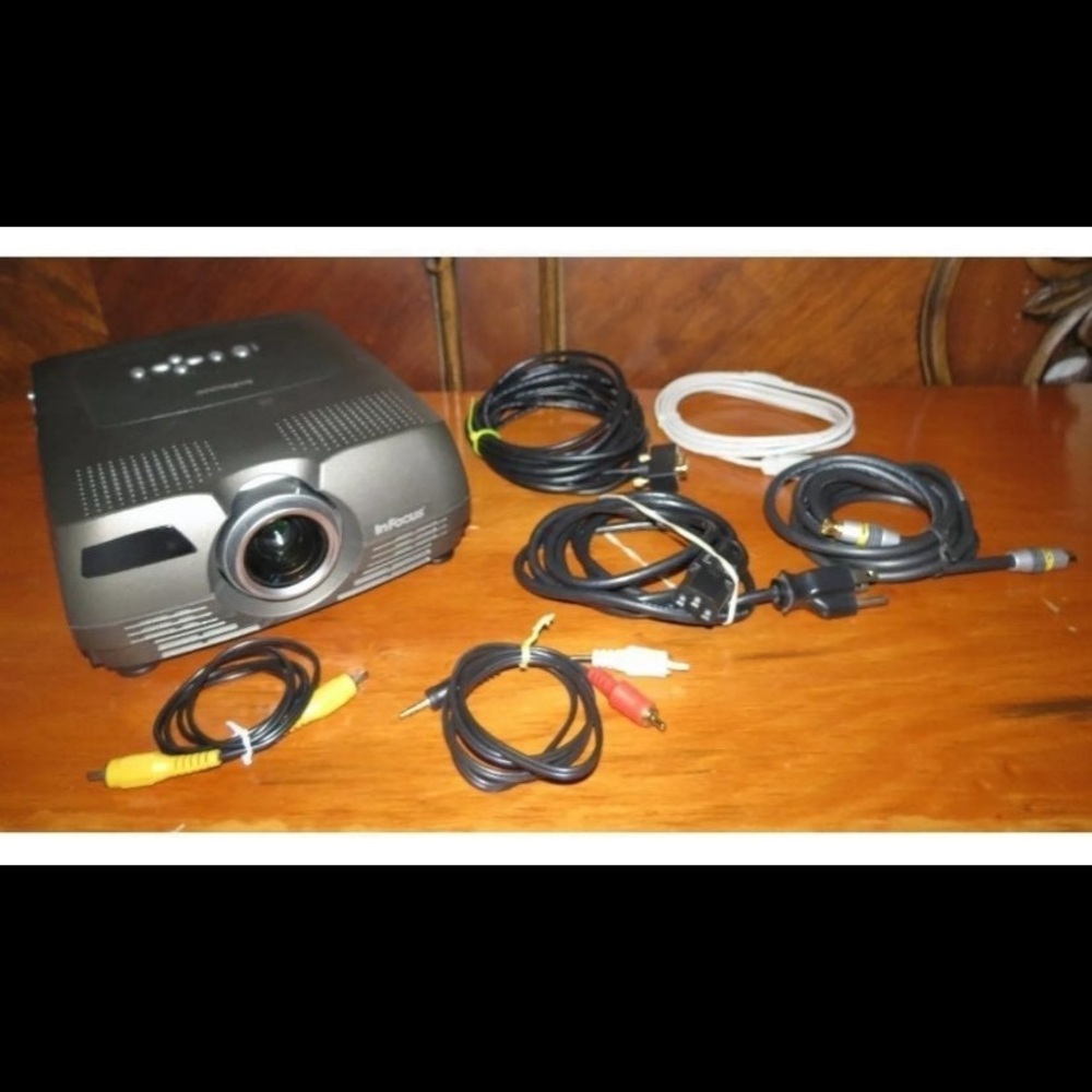 InFocus LCD Projector - Model LP 290